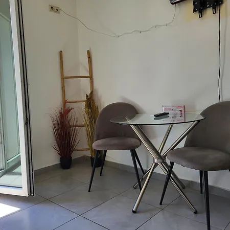 Castle View Studio 1 Apartment
